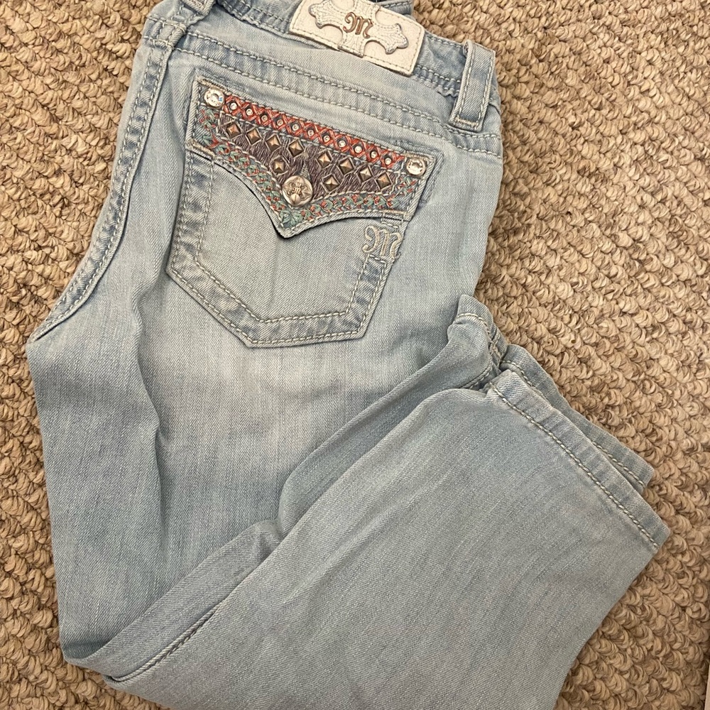 Authentic Mid-Rise Miss Me Jean Capri Beautiful pink, teal and sparkles!